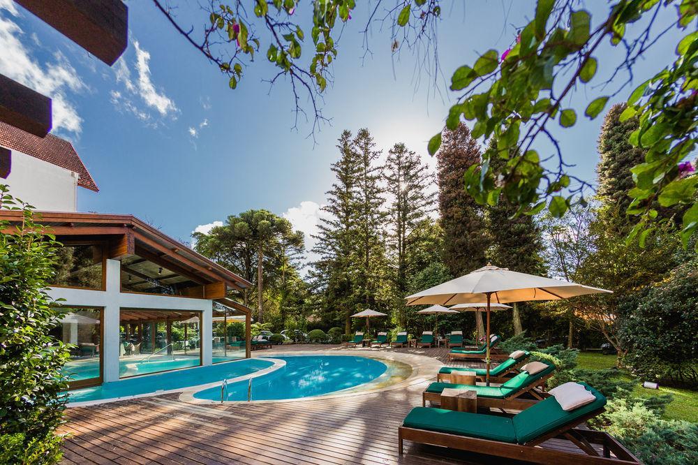 Bavaria Sport Hotel Gramado Luaran gambar The swimming pool at the hotel