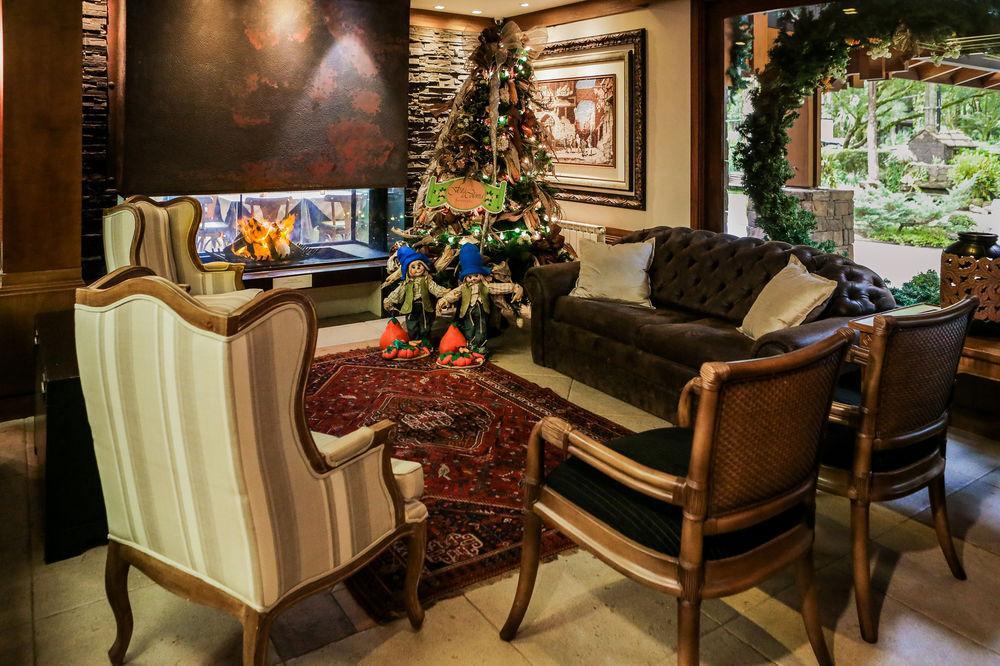 Bavaria Sport Hotel Gramado Luaran gambar The interior of the home of the late Michael Jackson